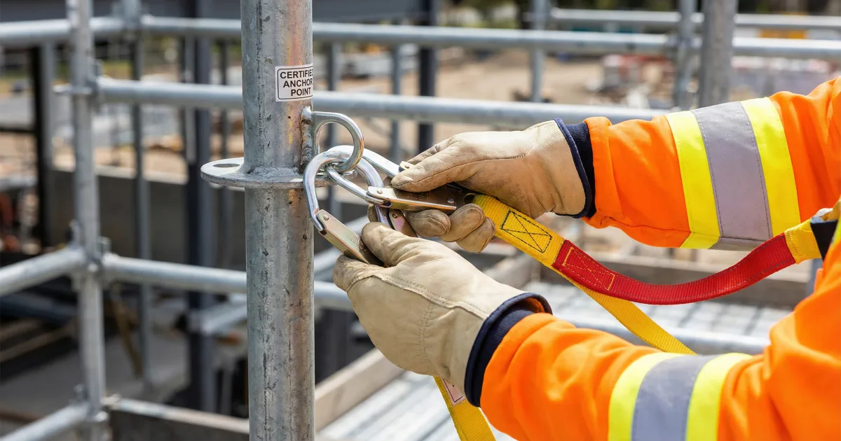 Andaimes e NR-35: Segurança no Trabalho em Altura